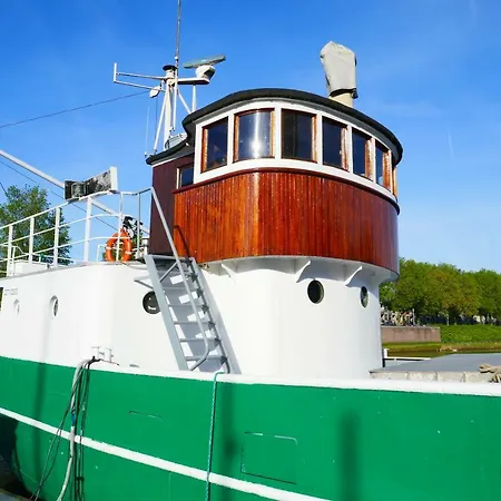 Boathotel Wilhelmina *