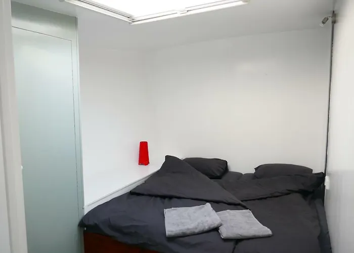 Boathotel Wilhelmina Rotterdam