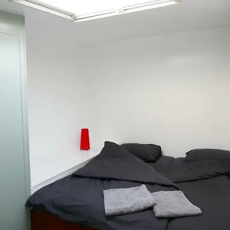 Boathotel Wilhelmina Rotterdam