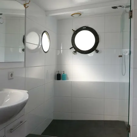 Boathotel Wilhelmina