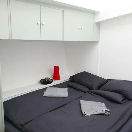 Boathotel Wilhelmina * Rotterdam