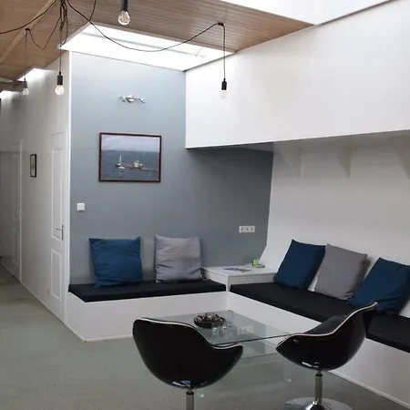 Boathotel Wilhelmina *