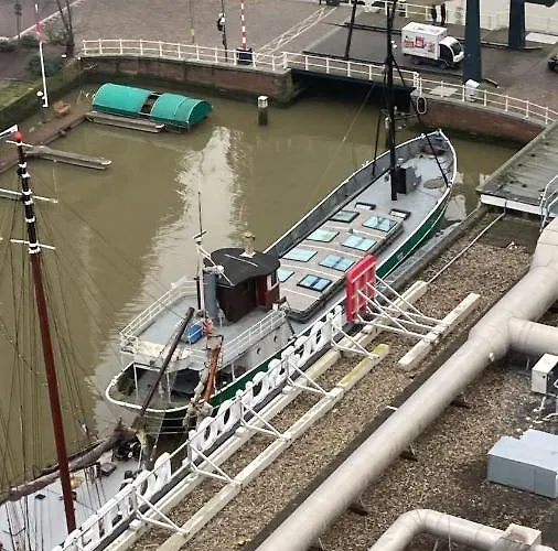 Boathotel Wilhelmina Rotterdam